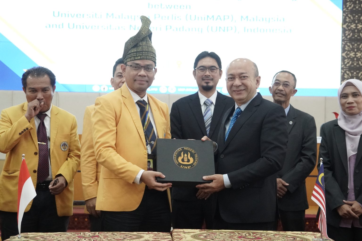 unp-dan-universiti-malaysia-perlis-teken-mou-kembangkan-program-akademik-berdampak-bagi-mahasiswa-dan-dosen