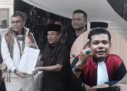 hinca-panjaitan-jamin-pengalihan-penahanan-dugaan-koruptor,-mardefni-minta-proses-hukum-dijaga