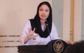 Pemkab Dharmasraya Ajak Warga Kibarkan Bendera Merah Putih Agustus