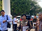 Presiden Prabowo Subianto memimpin rapat KSSK di Istana Kepresidenan Jakarta pasca pengunduran diri Perry Warjiyo.