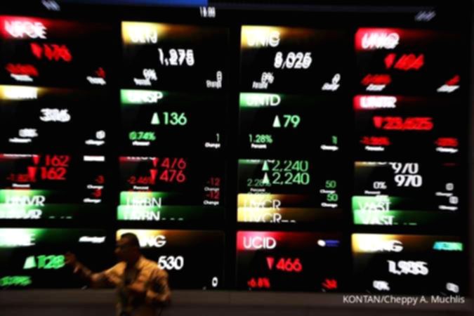 Suasana aktivitas perdagangan di layar monitor Bursa Efek Indonesia