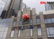 Grafik pergerakan Indeks Harga Saham Gabungan di layar monitor perdagangan saham