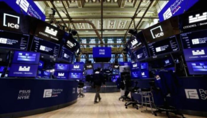 Wall Street Dibuka Menguat Berkat Lonjakan Saham Amazon