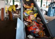 Direktur Utama BPDLH Joko Tri Haryanto saat memberikan keterangan mengenai rencana diversifikasi pendanaan lingkungan.