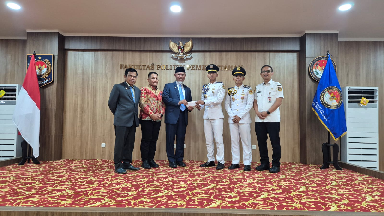 gubernur-mahyeldi-tekankan-integritas-hingga-transformasi-digital-kepada-praja-ipdn-asal-sumbar