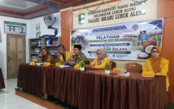 UNP Latih Warga Sikabu Olah Jagung dan Kelapa Bernilai Ekspor