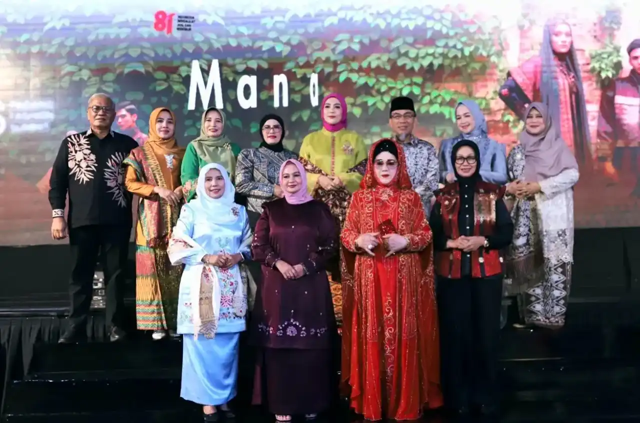 padang-fashion-summit-dorong-busana-minangkabau-menembus-pasar-mode-internasional