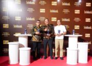 Perwakilan bank bjb menerima lima penghargaan Titanium Awards dalam ajang PRIMA Awards 2026.