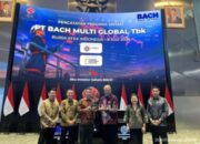 Grafik pergerakan harga saham PT Bach Multi Global Tbk di layar monitor perdagangan bursa efek