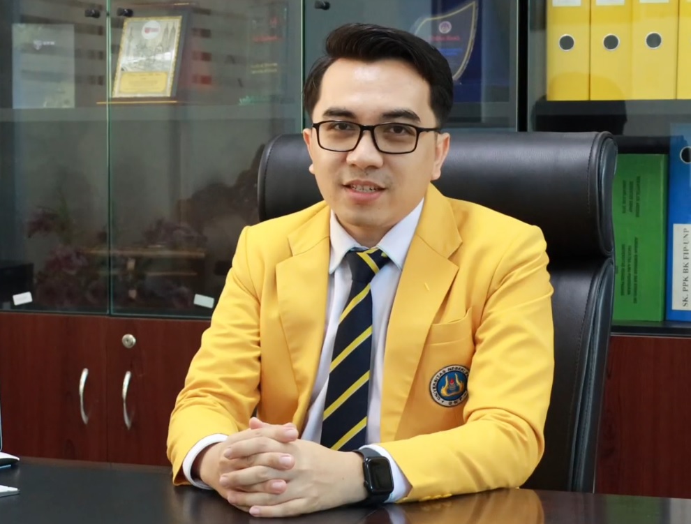 pakar-unp,-prof.-zadrian-ardi-ingatkan-flexing-prestasi-anak-bisa-berujung-stres-akademik