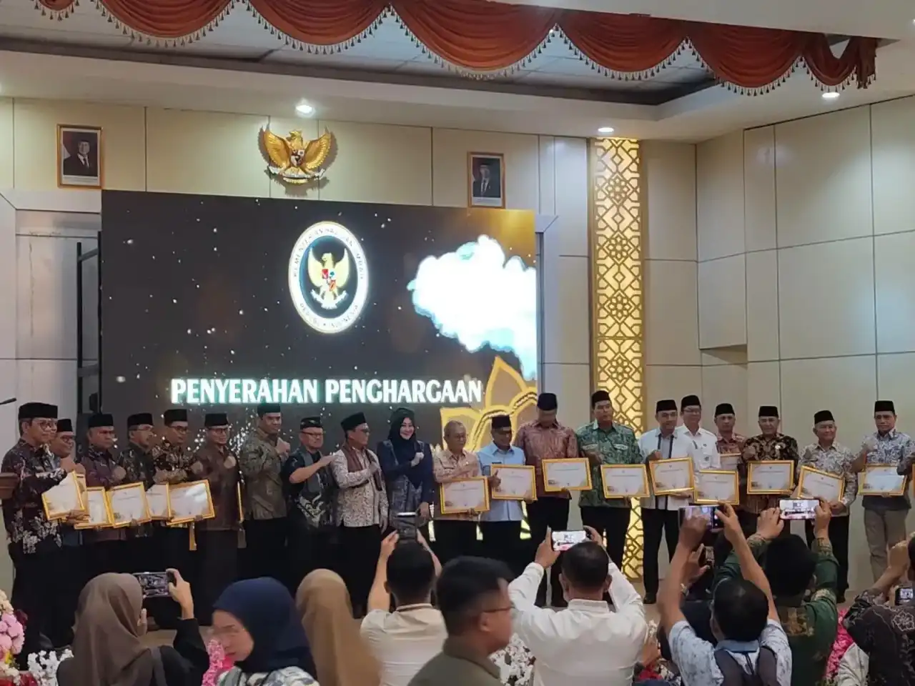 pemko-padang-panjang-raih-penghargaan-kemenhaj-atas-kualitas-pelayanan-haji