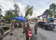 tegakkan-perda,-satpol-pp-padang-bongkar-lapak-pkl-di-kawasan-alai