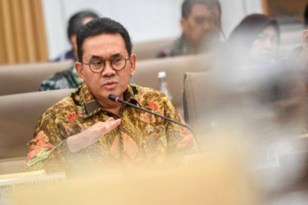 Menteri Perdagangan Budi Santoso saat memberikan keterangan pers terkait kebijakan ekspor logam tanah jarang.