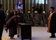 Deputi Gubernur Senior BI Destry Damayanti saat memberikan keterangan resmi di kantor Bank Indonesia