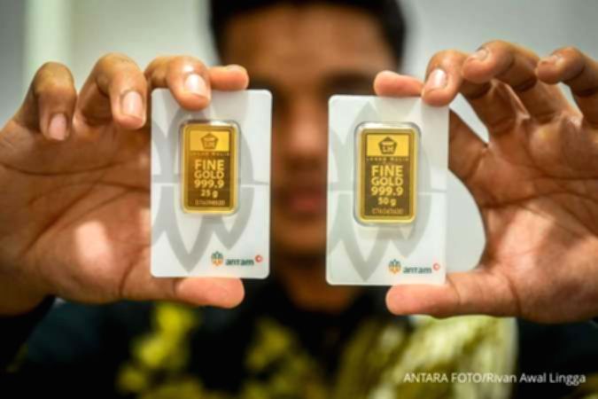 Logo PT BRI Manajemen Investasi dan ilustrasi emas batangan terkait peluncuran produk reksa dana ETF XDES.